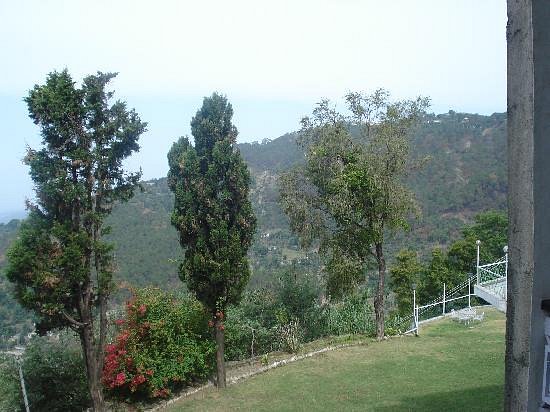 Dhauladhar Circuit McLeod Ganj Palampur Dalhousie Khajjiar Chamba Kangra and temple towns Himachal Pradesh